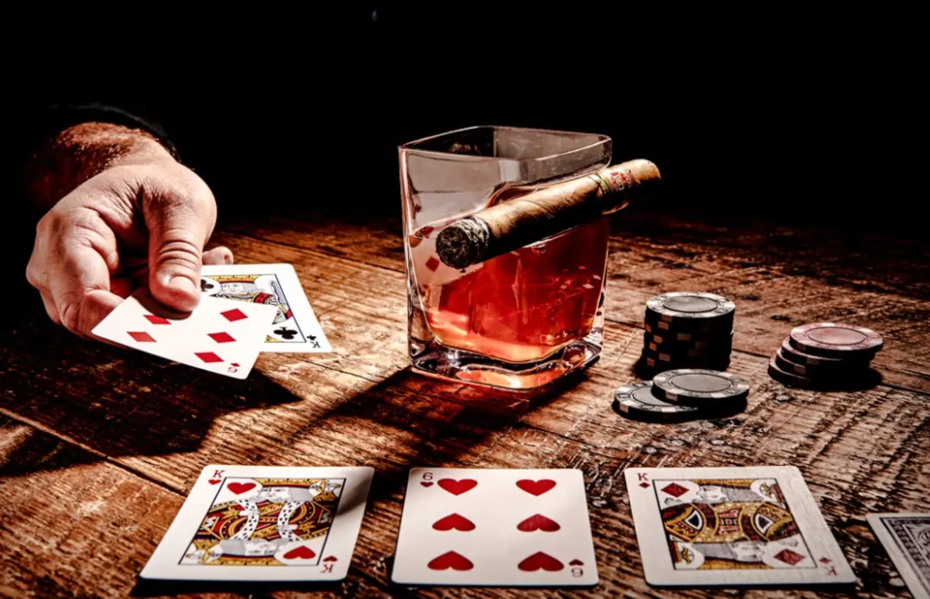 Покер виски сигары